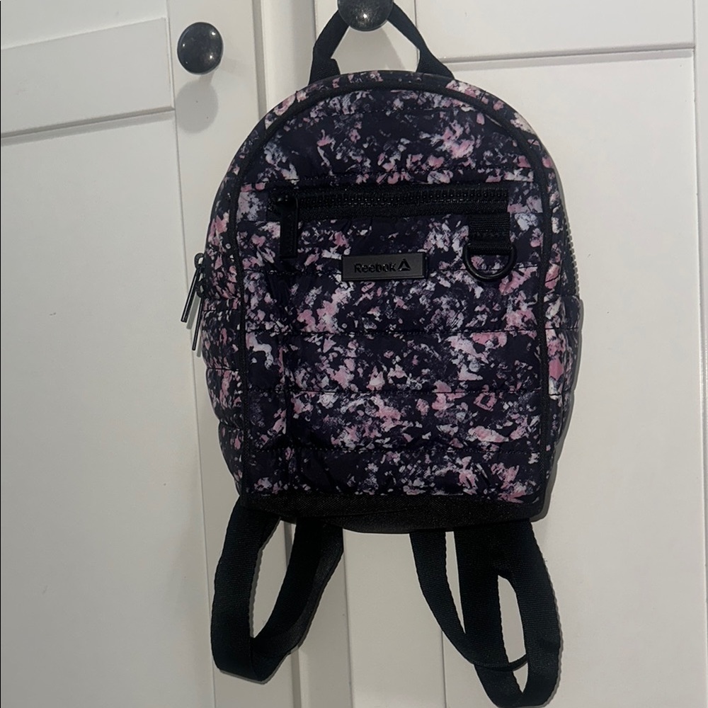 Reebok Black and Pink Women's lunchbag